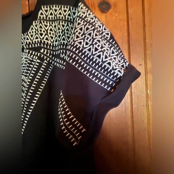 Havana Nights tunic dress black and white with pockets. - Picture 7 of 7